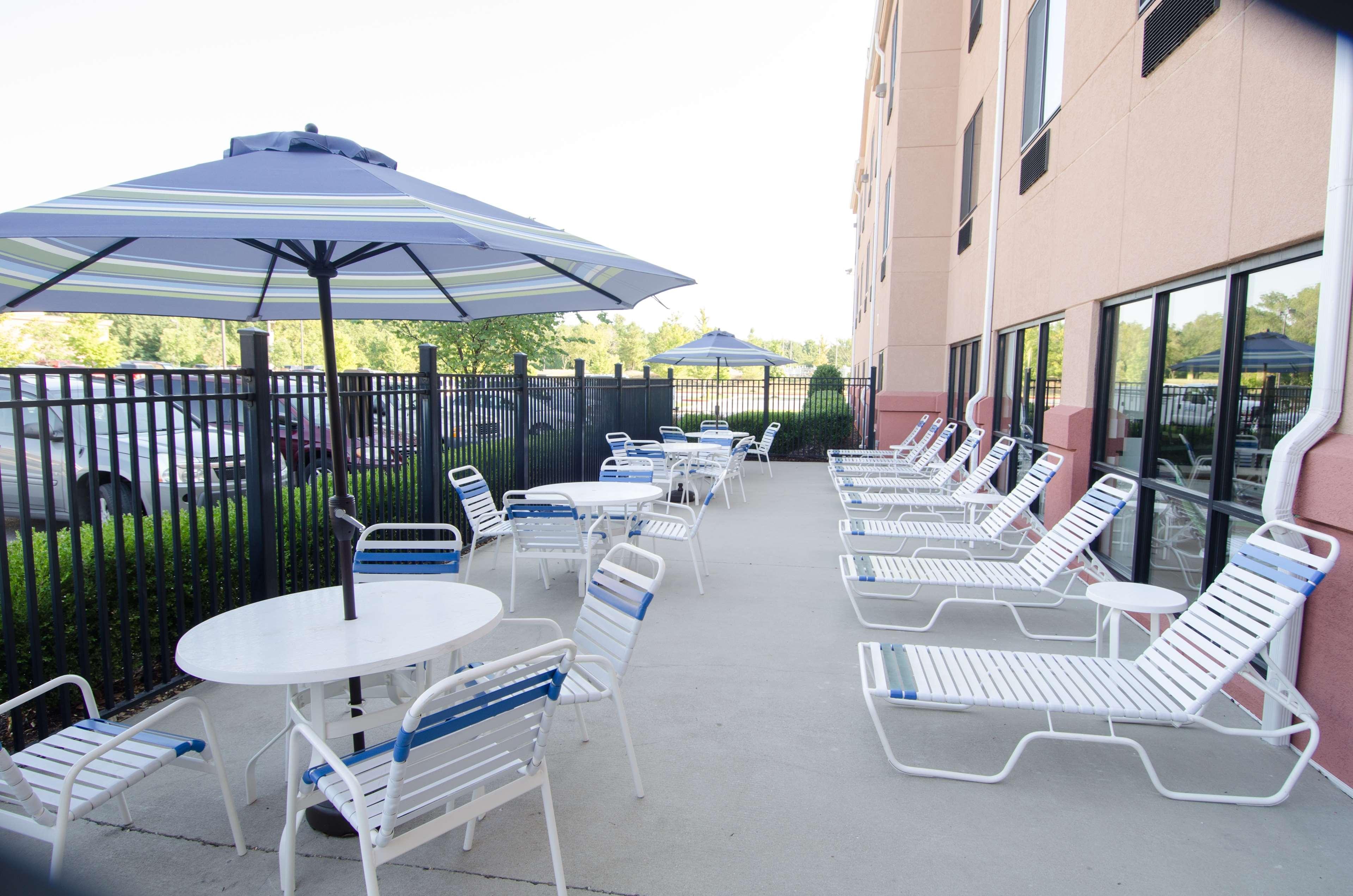 Best Western Plus Castlerock Inn & Suites Bentonville Exteriér fotografie