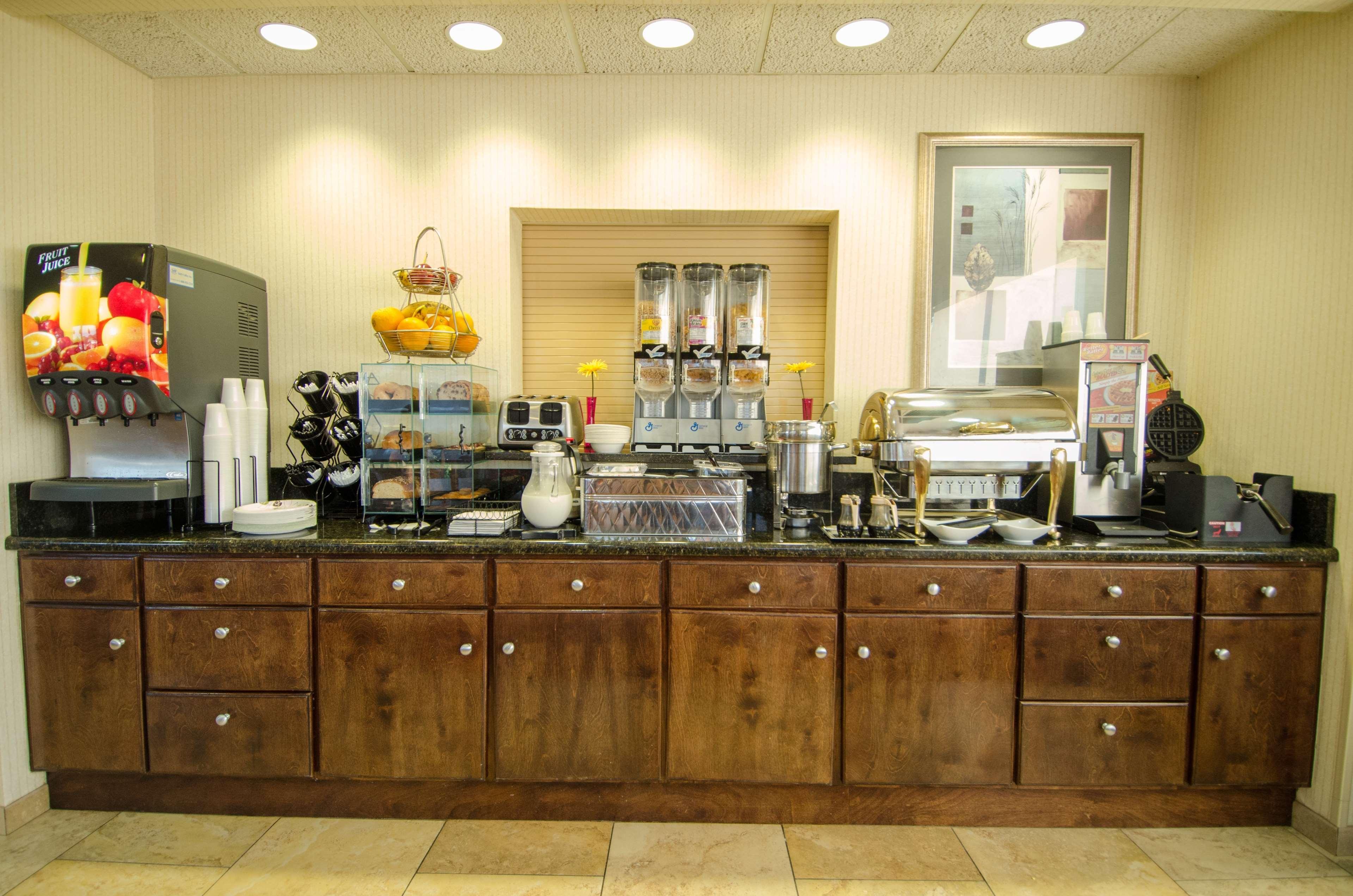 Best Western Plus Castlerock Inn & Suites Bentonville Exteriér fotografie